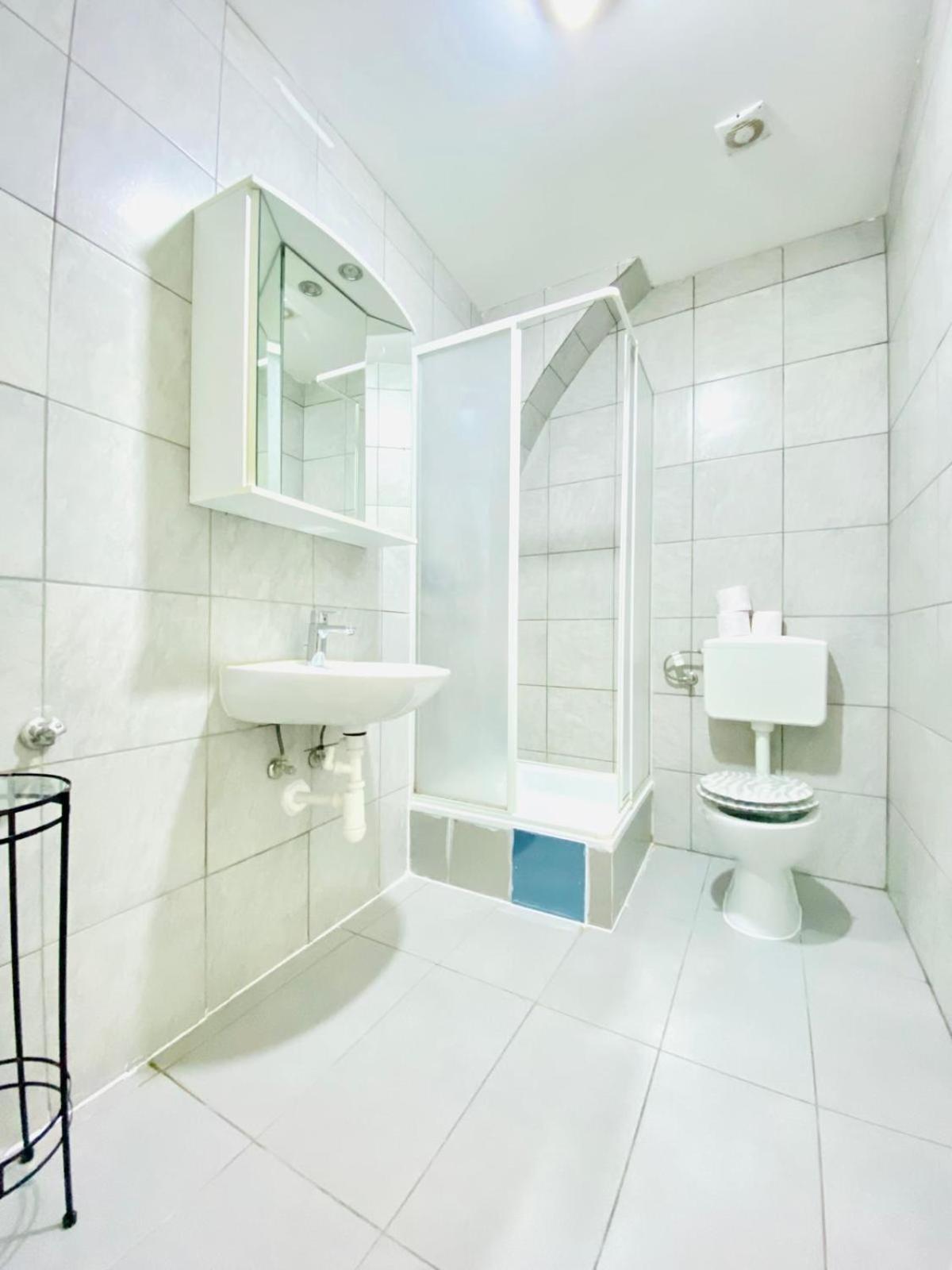 Affordable 3bedroom In Quiet Neighborhood * Wien